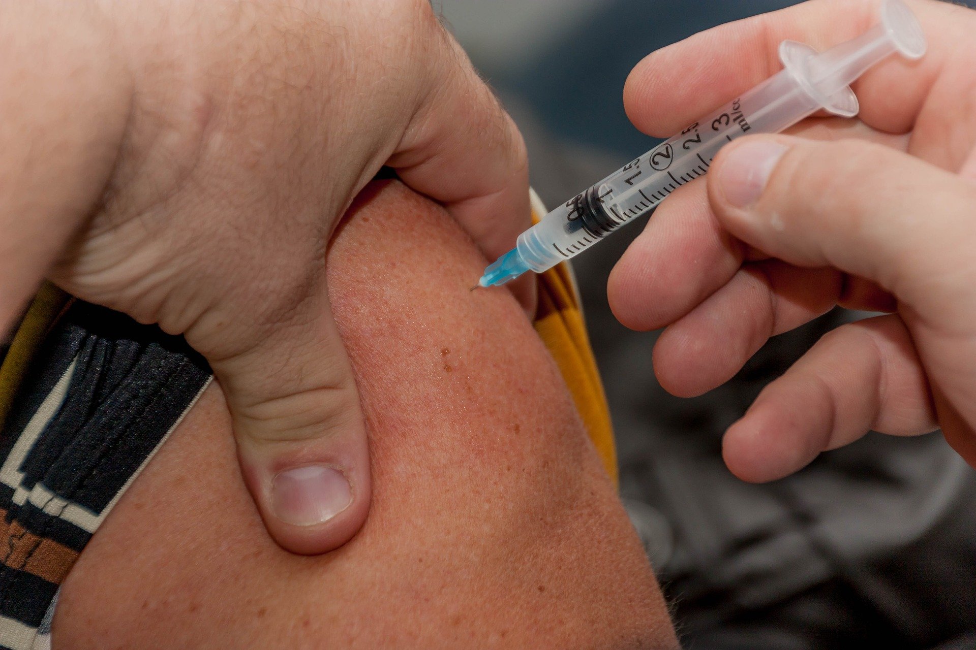 foto vaccinatie in bovenarm